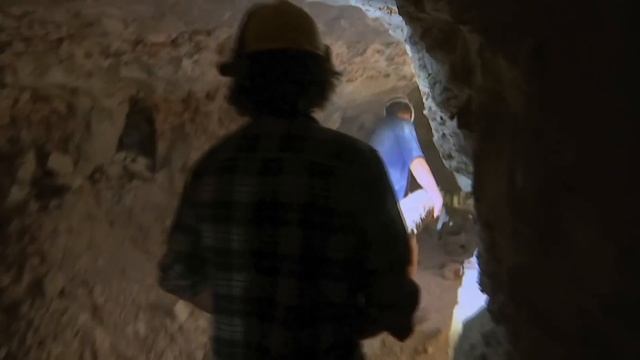 Parcel Of Black Opal Valued At Over $80K! | Outback Opal Hunters смотреть онлайн