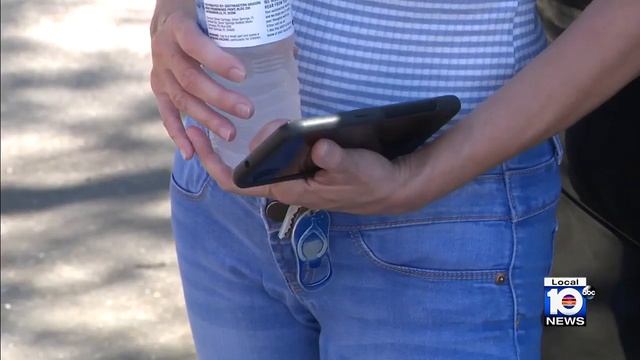 Woman says co-op board threatening to take down camera that caught president behaving badly смотреть онлайн