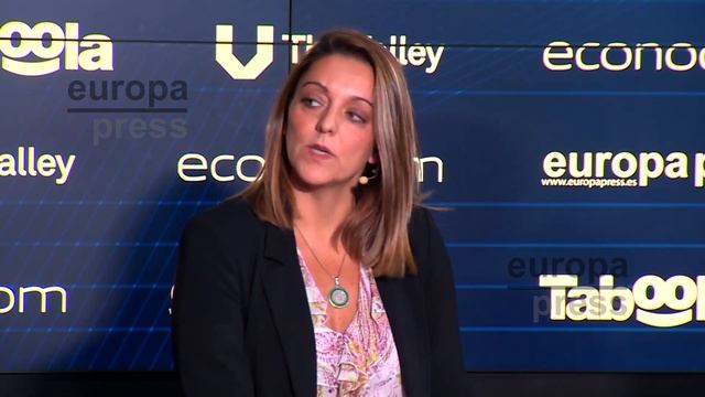 Expertos en IA subrayan su papel "innovador" pero reclaman una regulación continua смотреть онлайн