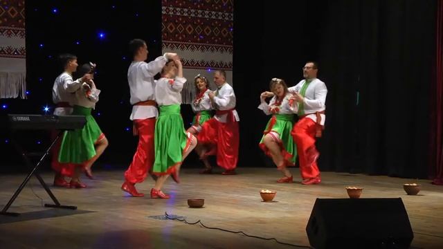 Танець "Посиденьки" Молоденьки смотреть онлайн