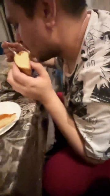 СЕМЬЯ ГИТЕЛЬМАНОВ В РЕСТОРАНЕ В ЧАЙ-ХАНА смотреть онлайн