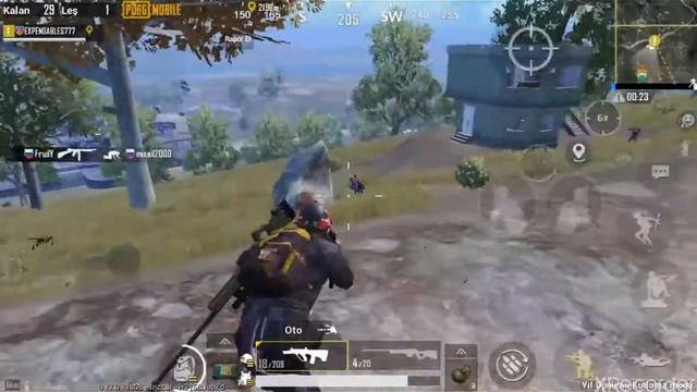 AUG A3 PLAYING ONE MAN SQUAD смотреть онлайн