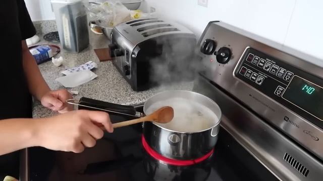 BURGER KING MAC N' CHEETOS TASTE TEST!!
