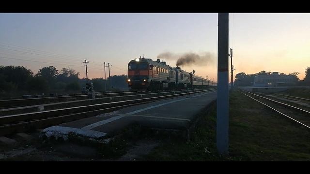 2М62у-0243 со скорым поездом №86 Климов - Москва. смотреть онлайн