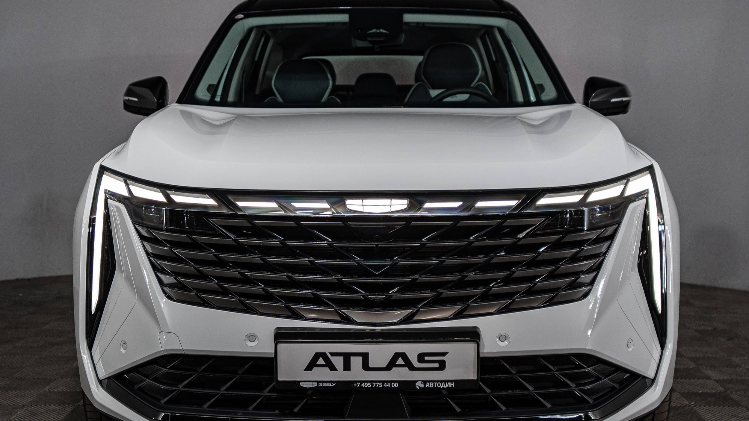Geely Atlas (Flagship Sport) 4WD Белый смотреть онлайн