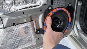 Установка 16-ых динамиков в задние двери ЛАДА ГРАНТА. DL GRYPHON LITE 165.mp4