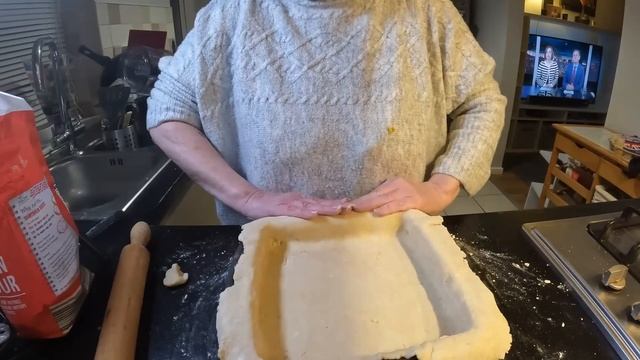 Egg and Bacon Pie смотреть онлайн