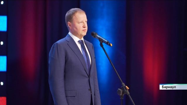 Виктор Томенко официально дал старт Году защитника Отечества в Алтайском крае