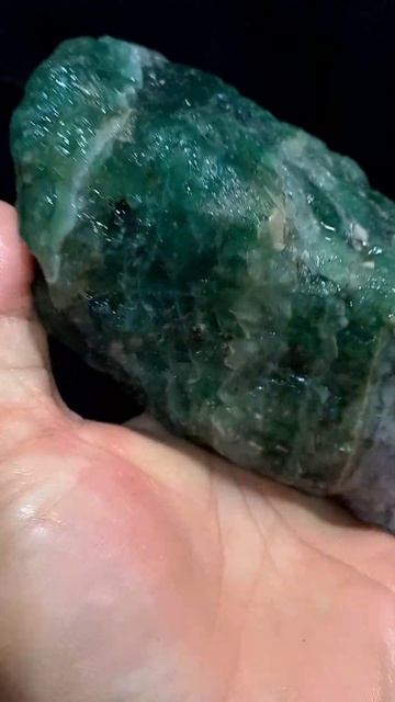 очень красивый зеленый флюорит #флюорит #самоцвет #минерал смотреть онлайн