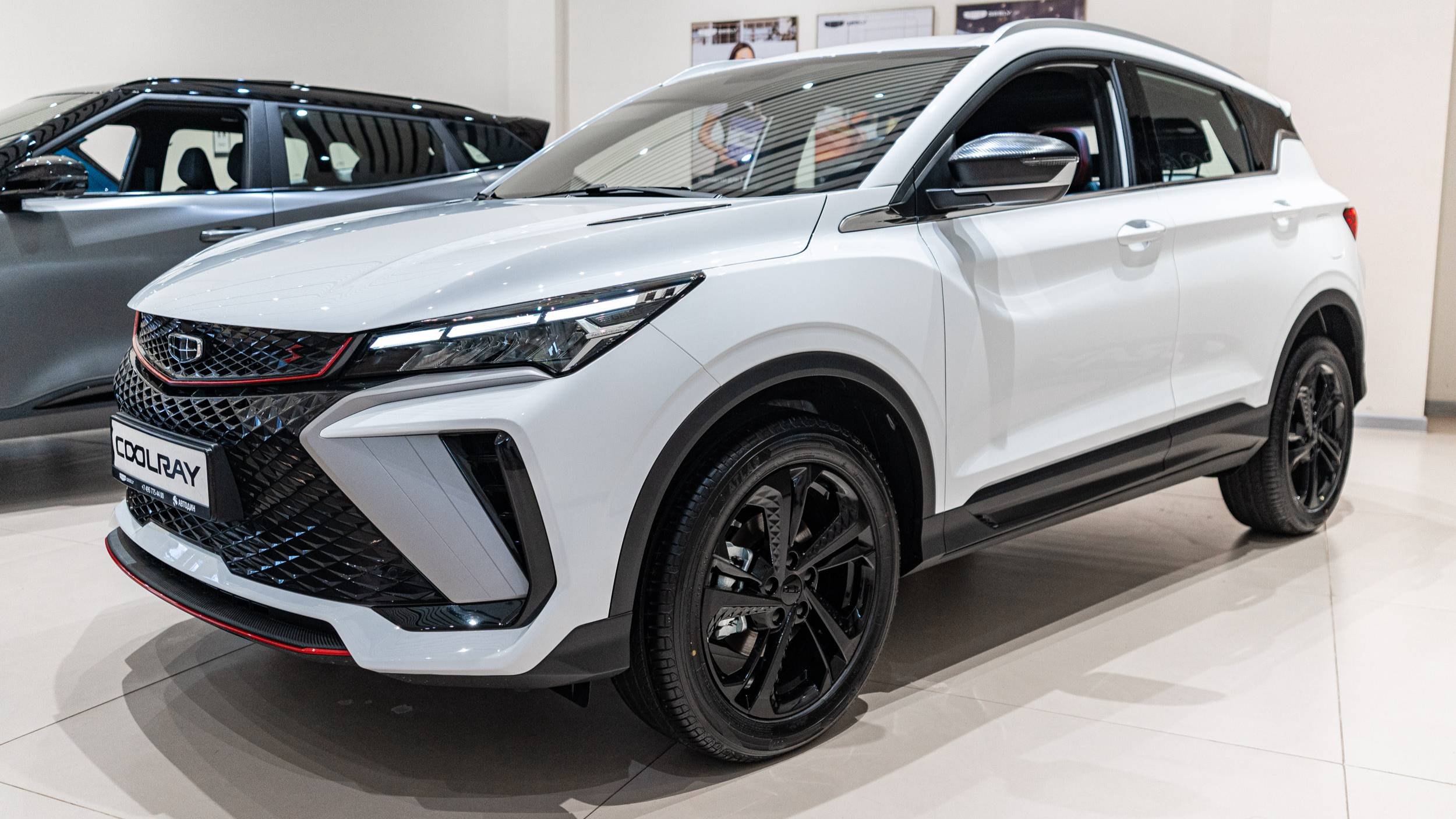 Geely Coolray (Luxury) Белый смотреть онлайн