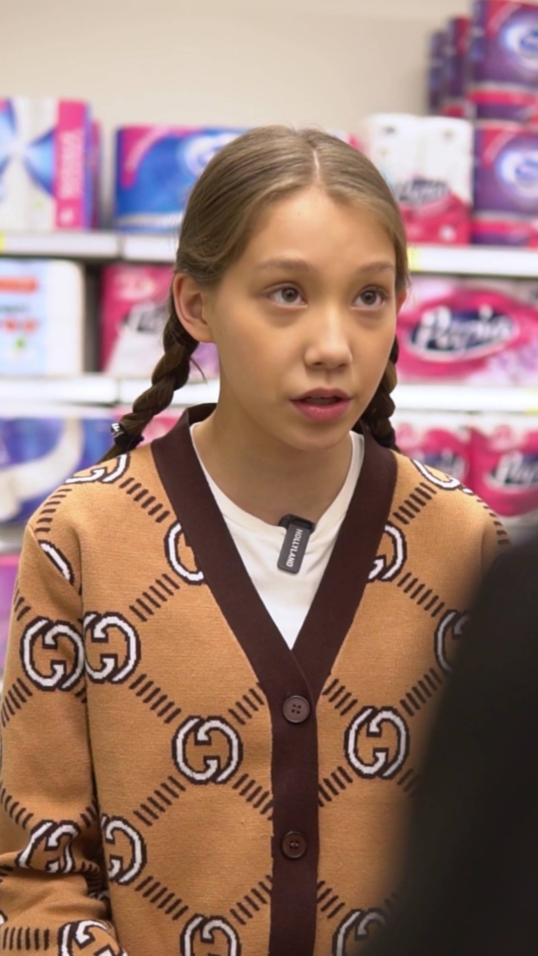 Охранник хотел подставить девочек ... #pov #povstory #vikazang смотреть онлайн