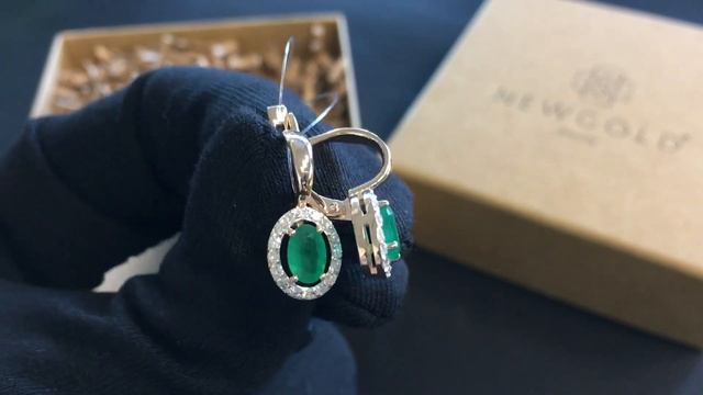 !Серьги 791 из красного золота 585 пробы с изумрудами и бриллиантами смотреть онлайн