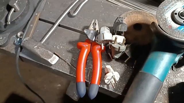 РАЗОБОР ХЛАМА НА ЦВЕТМЕТ! ПОИСК МЕДИ! ДОБЫВАЮ МЕДЬ! ДЕНЬГИ ИЗ МУСОРА С ПОМОЕК! КАК ЗАРАБОТАТЬ ДЕНЬГИ смотреть онлайн