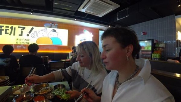 МАША В ШОКЕ ОТ ГУАНЧЖОУ | ЕДА, ПРОГУЛКА И РАЗБОРКИ В СТИЛЕ ШАОЛИНЬ #laowai