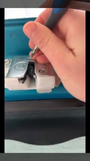 Пятая дверь плохо закрывается. Suzuki Vitara 2019.