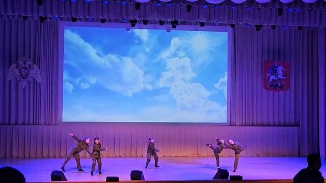 Моя ладонь превратилась в кулак смотреть онлайн