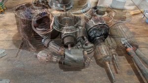 РАЗОБРАЛ КУЧУ НАЙДЕННОГО ХЛАМА НА ЦВЕТМЕТ! МЕДЬ, ЛАТУНЬ, АЛЮМИНИЙ! ПОИСК МЕТАЛА