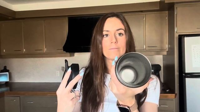 BlenderBottle Strada Shaker Cup Insulated Stainless Steel Water Bottle Review смотреть онлайн