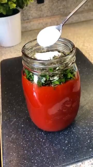 Этот соус как для мяса, птицы, так и для заправки салатов! смотреть онлайн