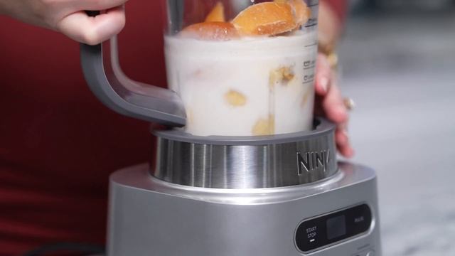 Blender | How to Make a Smoothie Bowl (Ninja® TWISTi™, High-Speed Blender DUO) смотреть онлайн