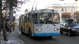 Троллейбус Екатеринбурга ЗиУ-682Г-016 (012) борт. №486 маршрут №3 на ост. "Гостиница Центральная"