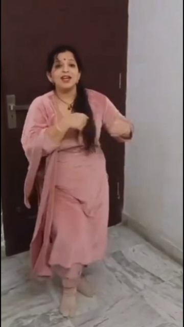 Auntie Amazing Home Dance смотреть онлайн