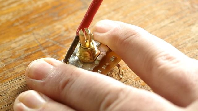 How To Make A No Load Guitar Blender Pot смотреть онлайн