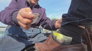 ЧЕСТНЫЙ ЧИСТИЛЬЩИК ОБУВИ ЗА 1 ДОЛЛАР | СТАМБУЛ, ТУРЦИЯ (ASMR)