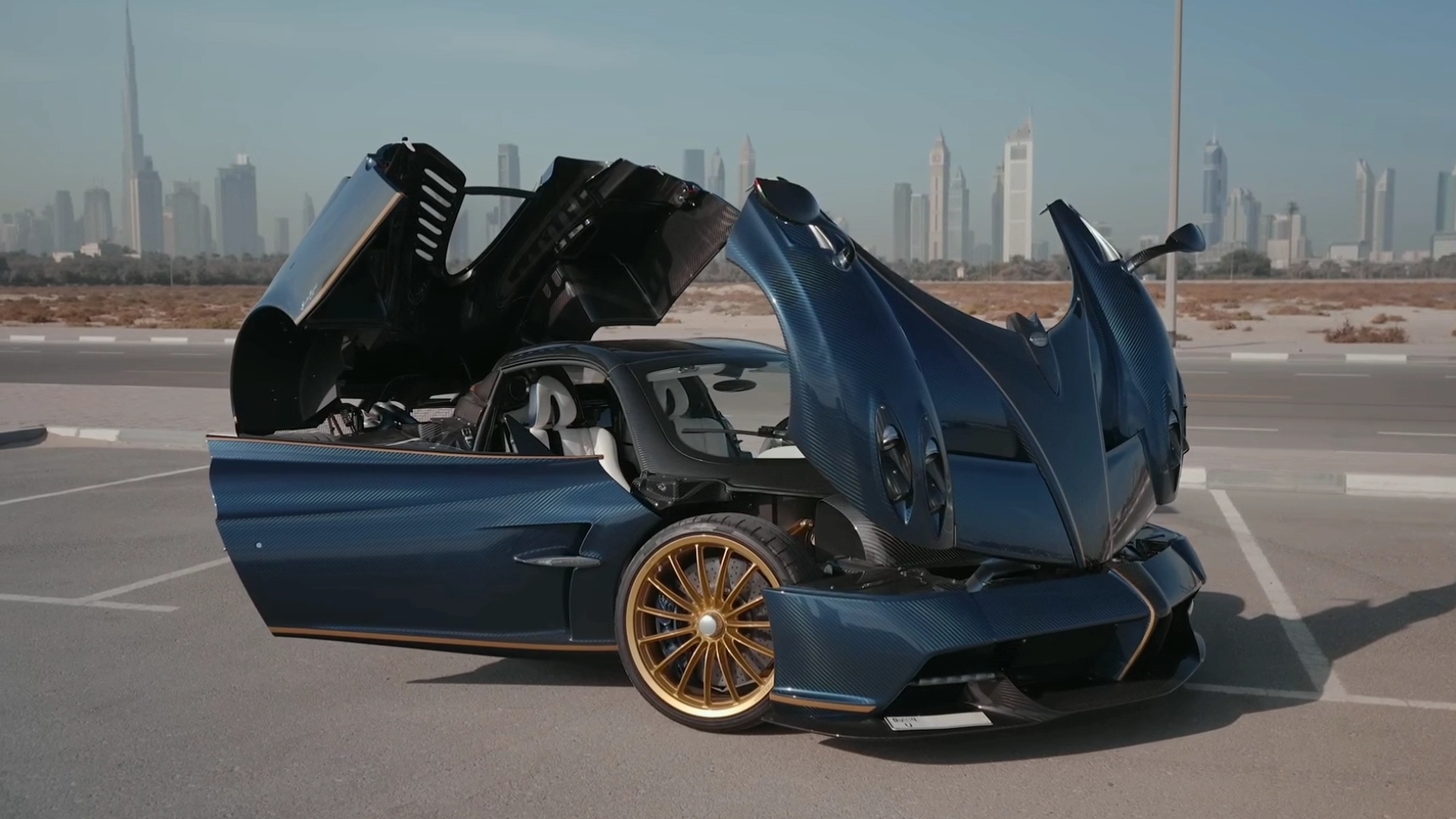 Pagani Huayra смотреть онлайн