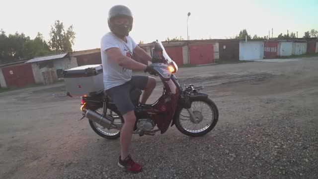 HONDA SUPER CUB AA04 КОЖУХ ЦЕПИ ПОКРАСКА, курьер ч.29 смотреть онлайн