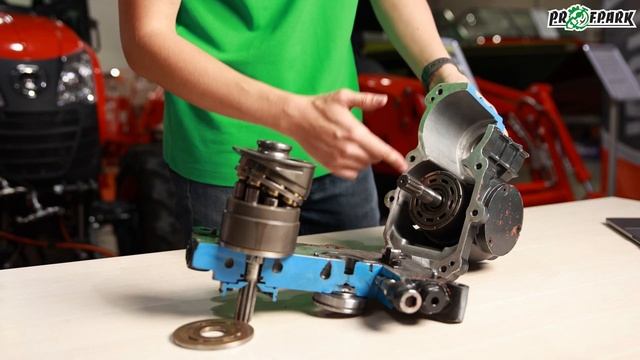 Трактор на автомате. А что так можно было? смотреть онлайн