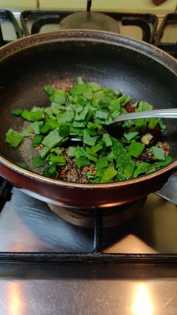 Mother's quick fix for digestion, cold issues!! - Ajwain Leaves recipe | Doddapatre Mosarubajji смотреть онлайн