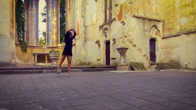 PANIK POP [feat. Ben Galliers] - COAX THE CREATURE OUT (OFFICIAL MUSIC VIDEO) смотреть онлайн