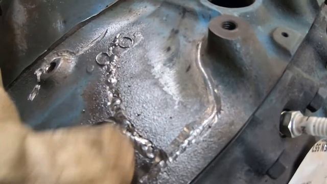 how to weld up a huge crack in cast on 350 sbc (Weld'r UP Cast Addition) will it run? смотреть онлайн