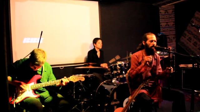 Тени Туи и Trance House Журавлика. Концерт в арт-кафе "Агата" 16.07.2013 (part 6) смотреть онлайн