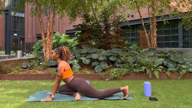 Yoga for Sciatica Relief смотреть онлайн