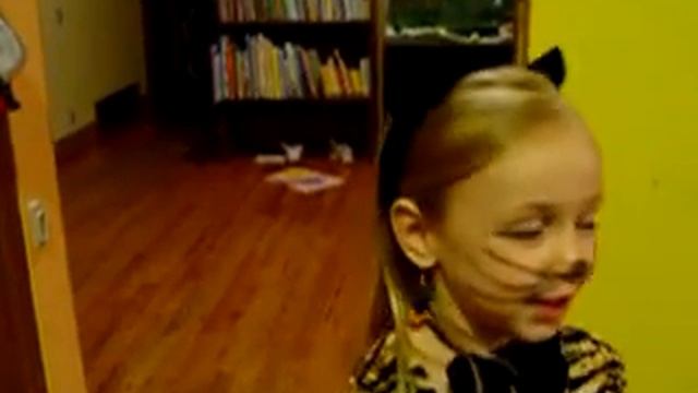 Makaya's Trick-or-Treat Joke смотреть онлайн