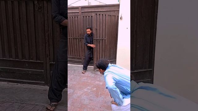 Kraey key makan p free rehny ka triqa|Rent a house 😂#shortfilm #tahirfareedvlogs смотреть онлайн
