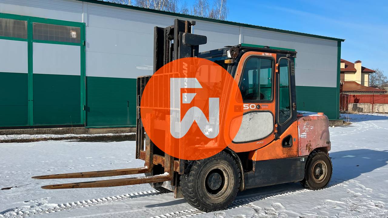 Вилочный погрузчик Doosan D50SC-5. Грузоподъемность 5 тонн.