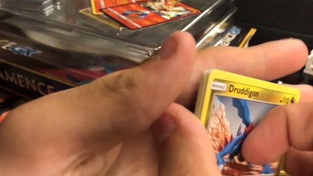 Opening a Pokemon Salamence GX Special Collection Box! (Dragon Majesty!) #2 смотреть онлайн