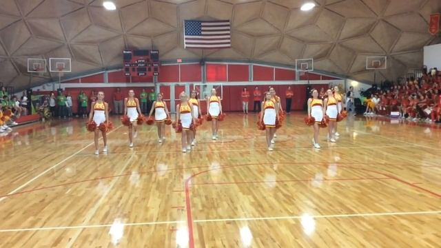 CCCHS Cheer Homecoming Routine 2015-2016 Part one смотреть онлайн