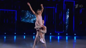 Выступление Дины Авериной и Дмитрия Соловьёва