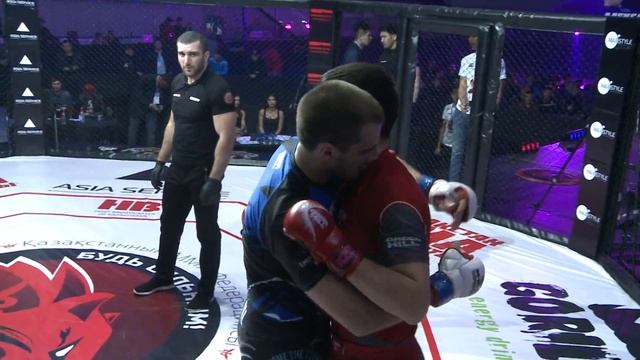 Александр Вал vs. Байгараев Есет. Финал ЧРК по ММА. До 83,9 кг смотреть онлайн