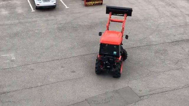 KIOTI CK3510 - маневренный трактор смотреть онлайн