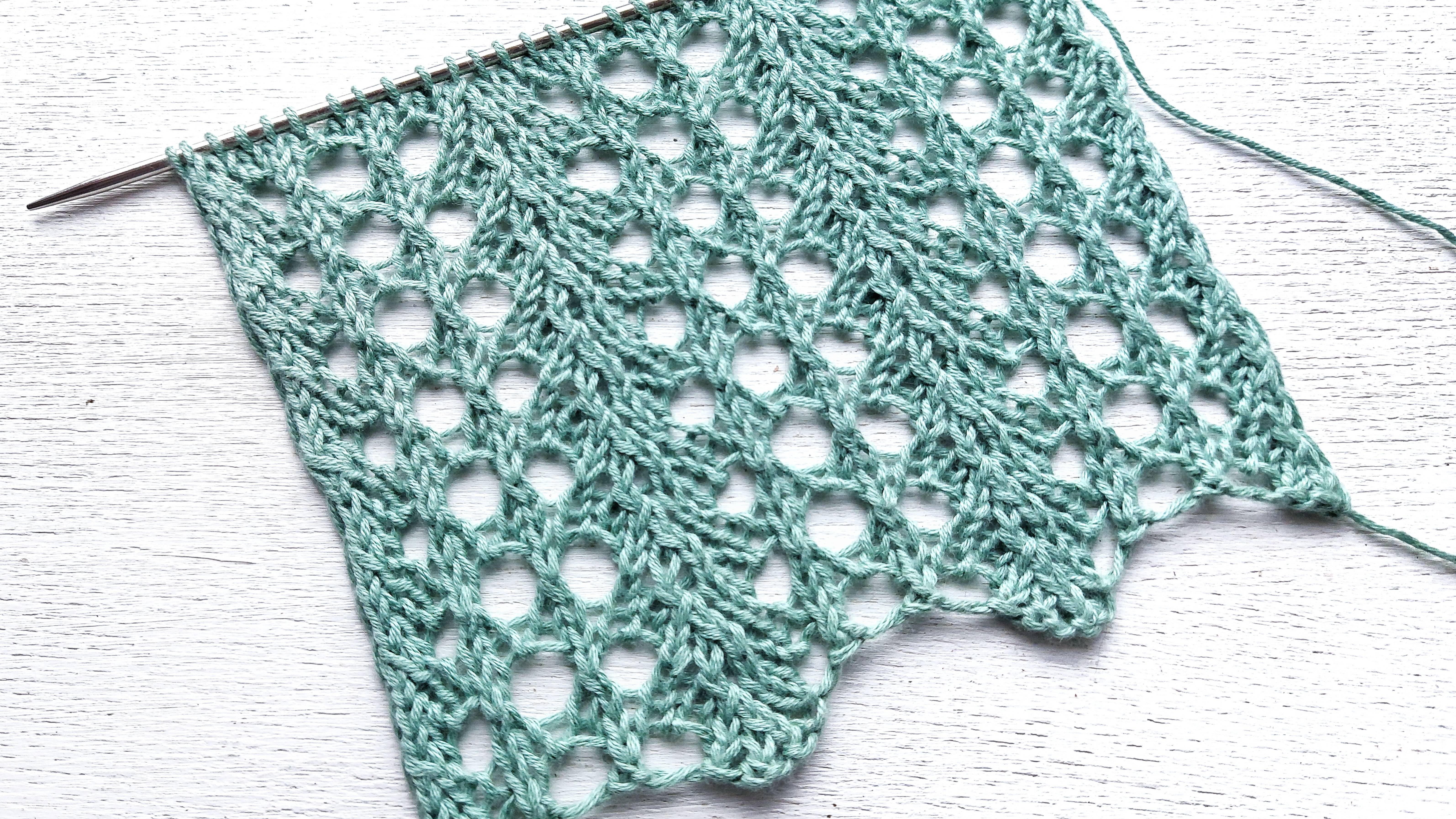 Интересная сетка спицами для вязания сарафана, палантина, джемпера смотреть онлайн