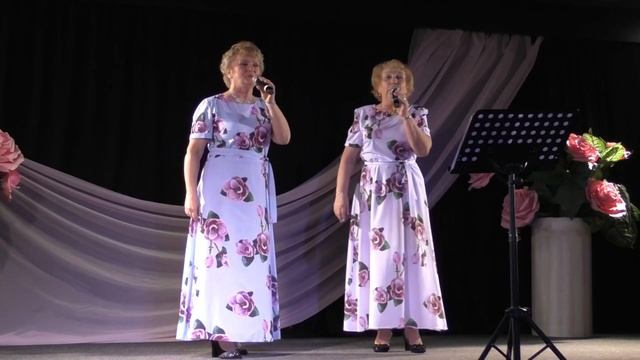 Рябина над рекой склонилась смотреть онлайн