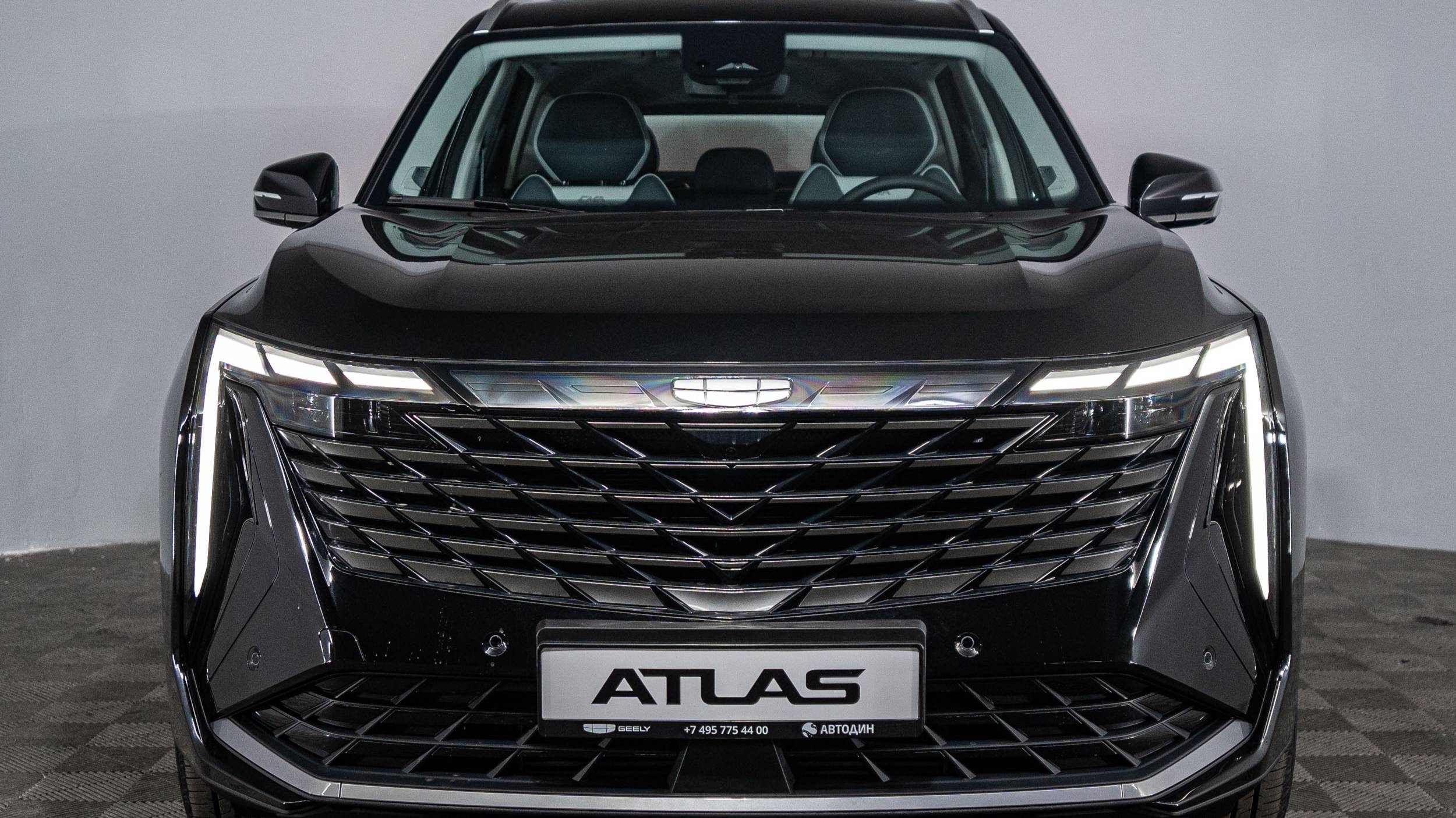 Geely Atlas (Flagship) 4WD Черный металлик смотреть онлайн