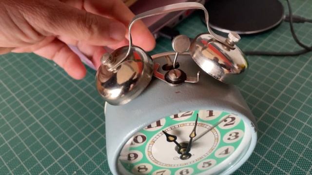 Blue Mechanical Soviet Alarm Clock SEVANI смотреть онлайн