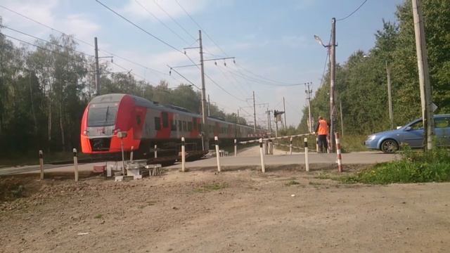 Электропоезд ЭП1М Ласточка смотреть онлайн