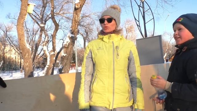 Каток в сквере Комсомольский смотреть онлайн